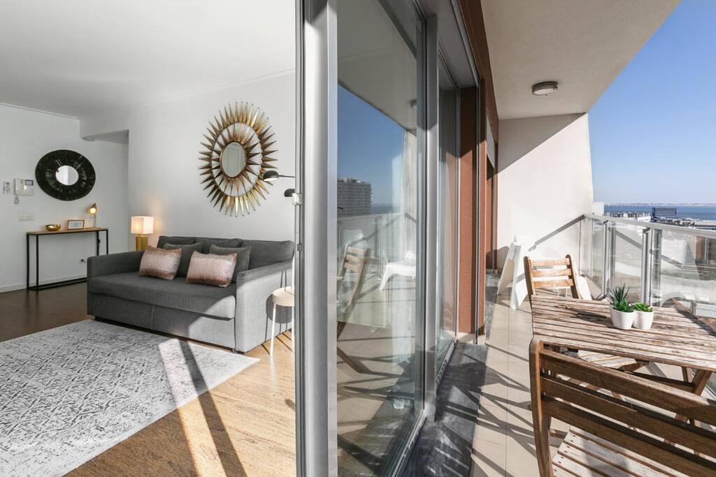 Lisbon Metro Apartment Лиссабон Экстерьер фото