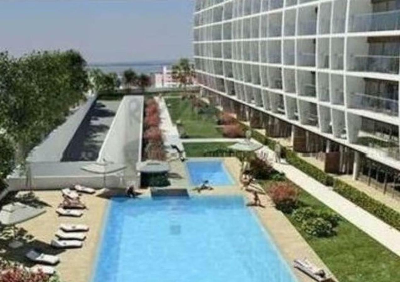 Lisbon Metro Apartment Лиссабон Экстерьер фото